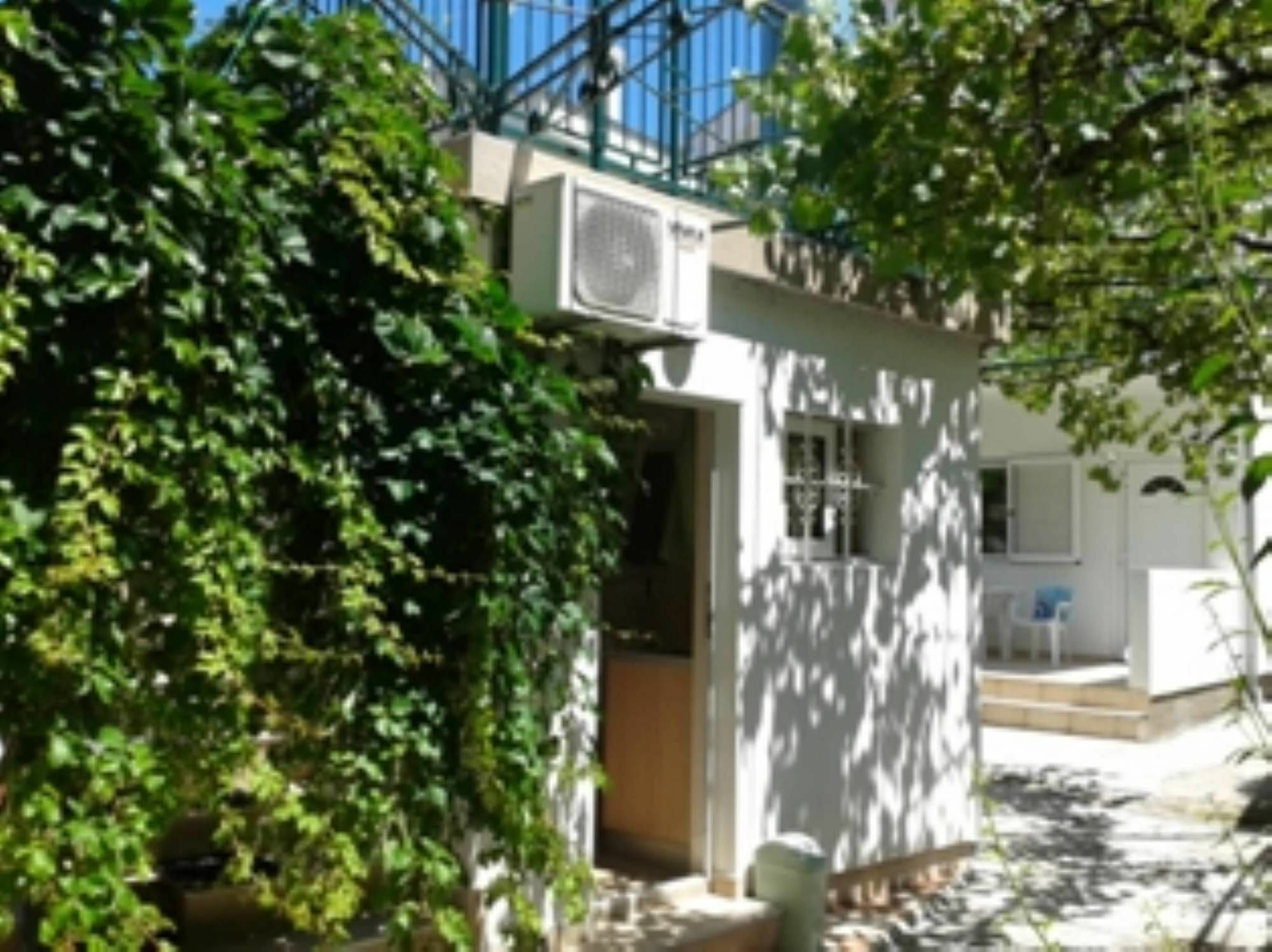Apartments Lanterna Tivat Exteriör bild